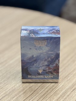 画像1: 《予約商品》【DRAGONSHIELD】沸騰する小湖/Scalding Tarn